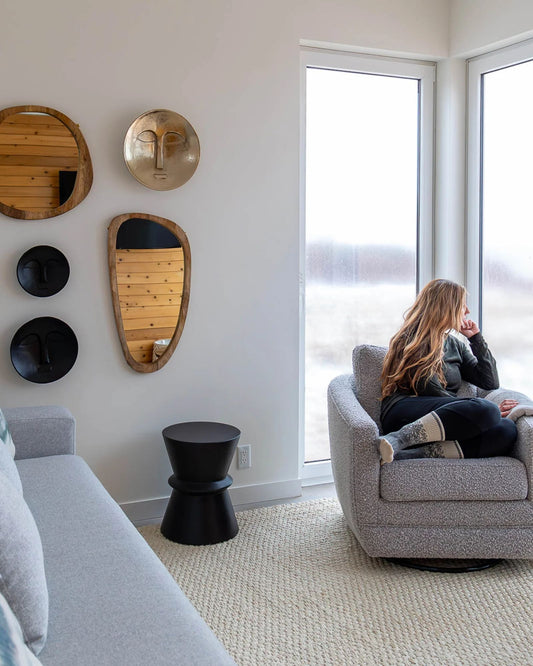 CONCRETE HOURGLASS SIDE TABLE - BLACK