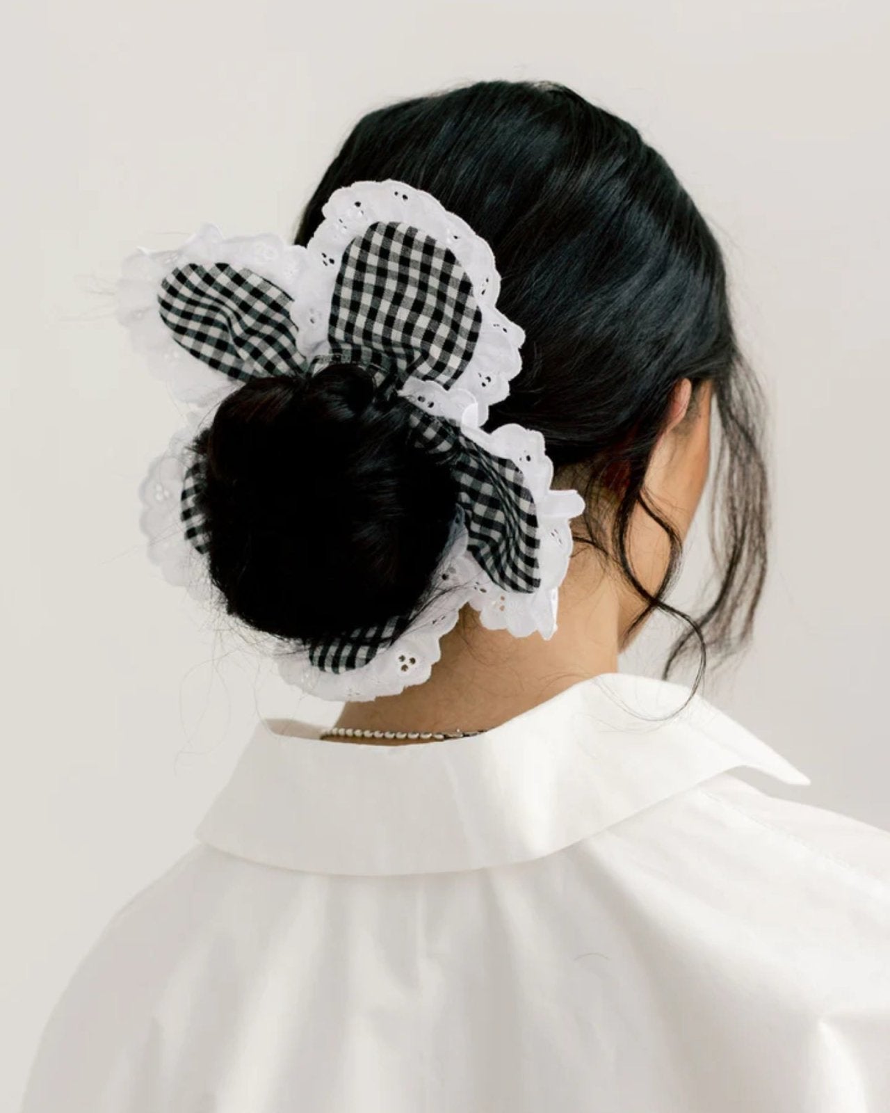 DAISY SCRUNCHIE - BLACK GINGHAM | Stonewaters
