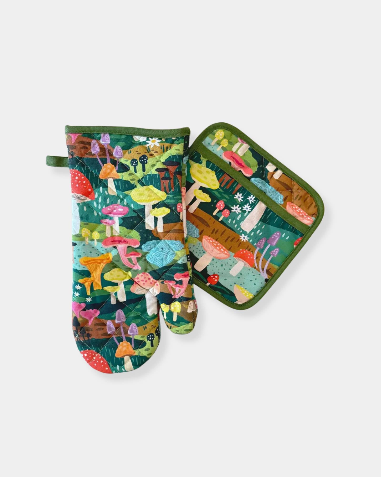 MUSHROOM HEAVEN OVEN MITT & POT HOLDER SET