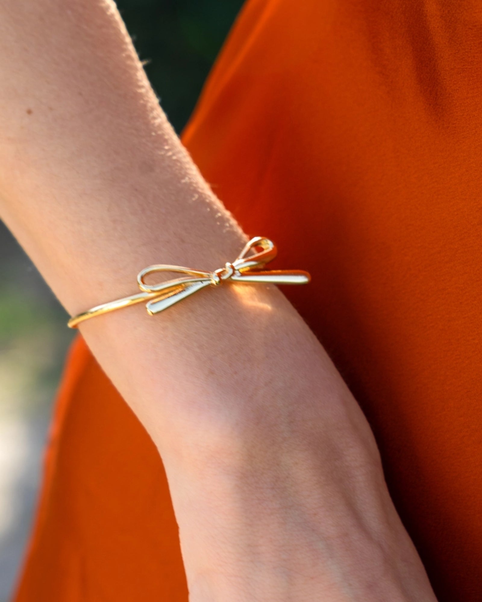 BALLET CORE 18K GOLD PLATED BOW CUFF