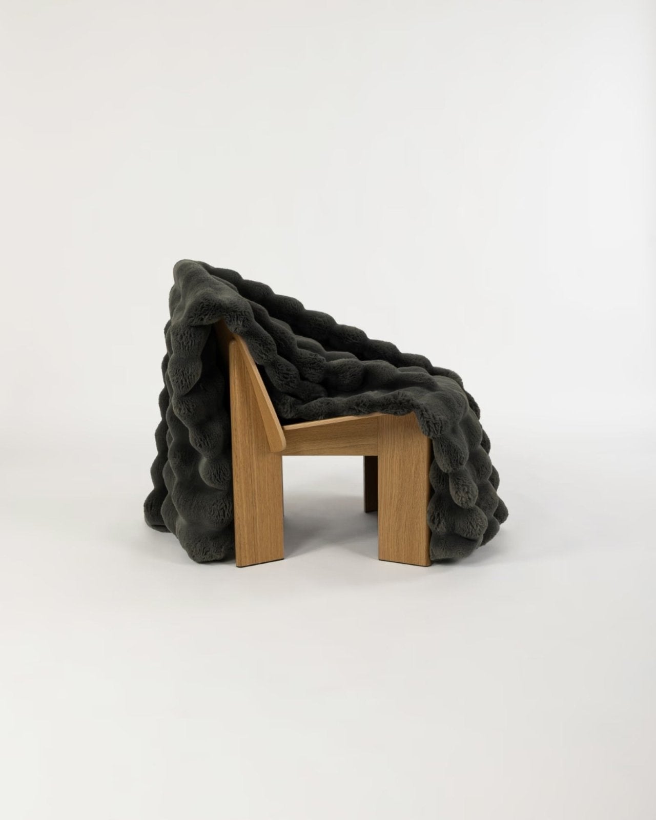 DIMENSIONAL FAUX FUR BLANKET - PEAK | Stonewaters
