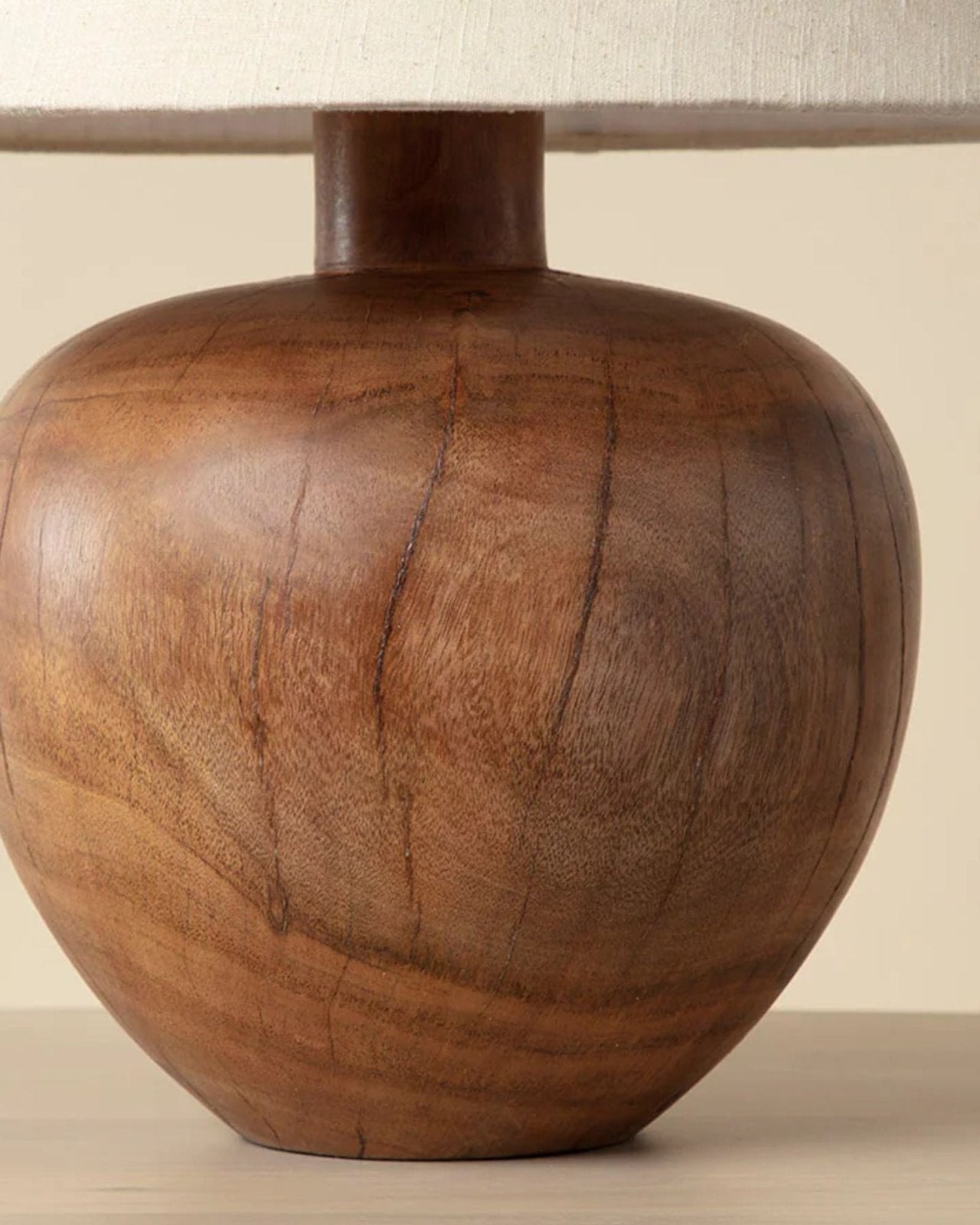 DIRA TABLE LAMP | Stonewaters