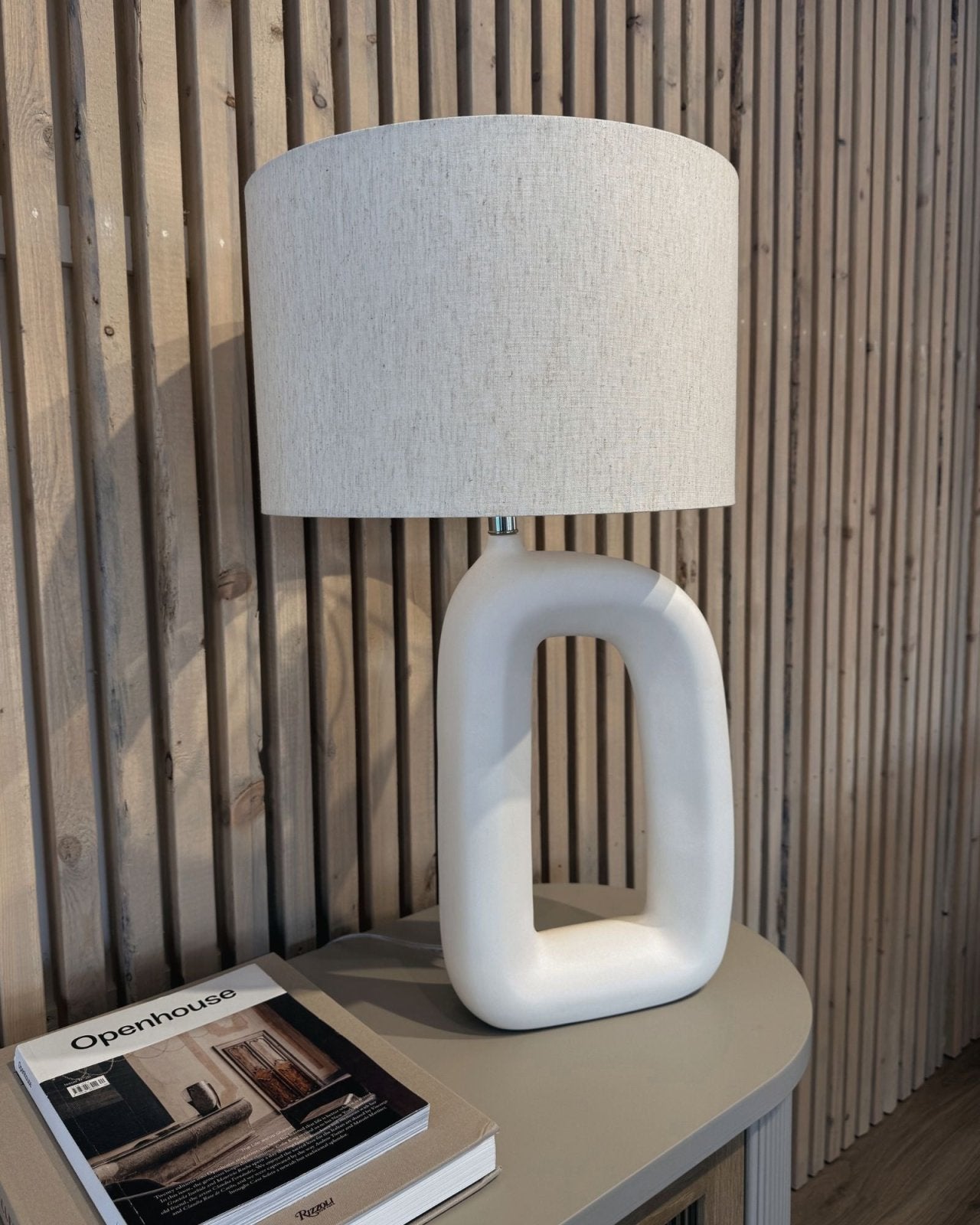 DOVE TABLE LAMP | Stonewaters