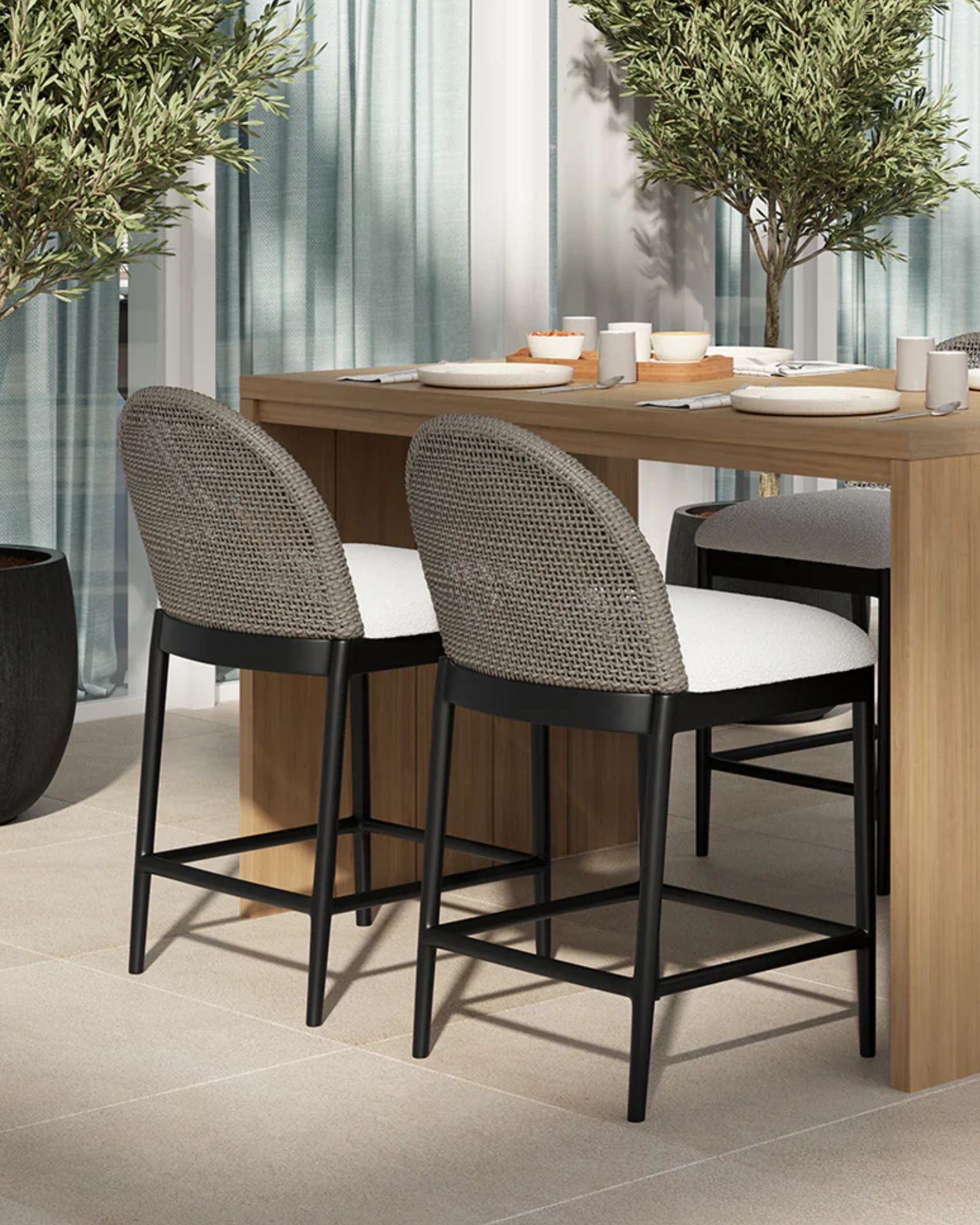 CALANDRI COUNTER STOOL - BLACK