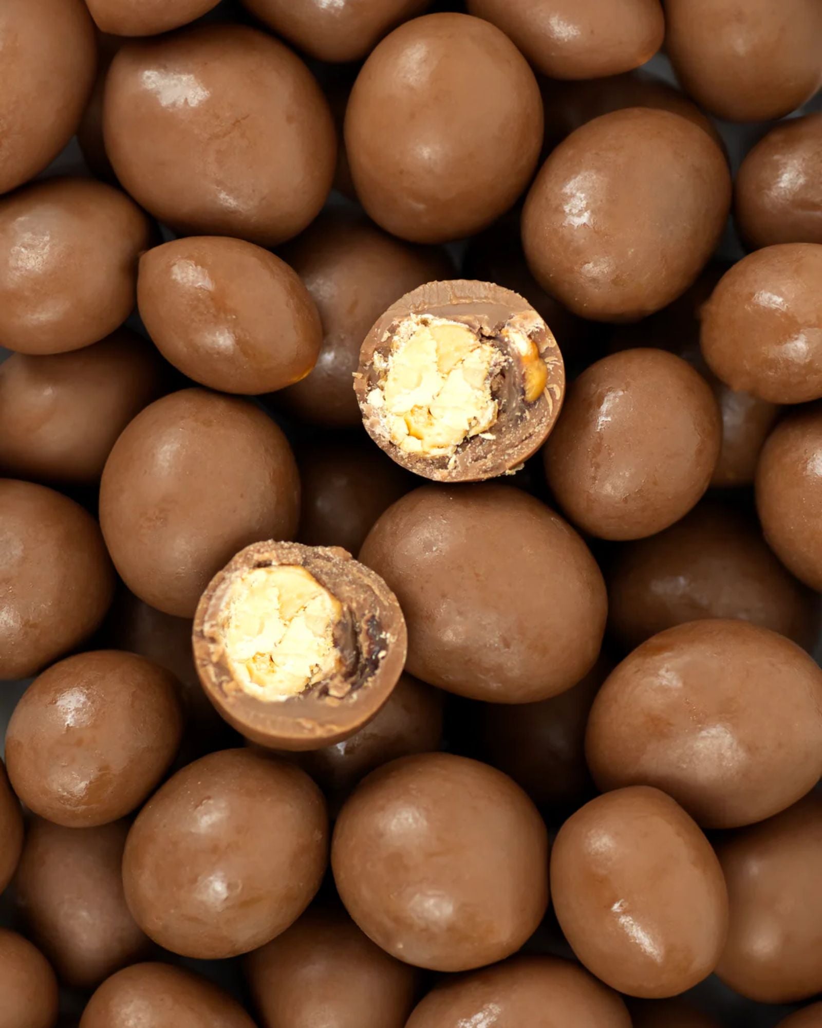 MILK CHOCOLATE PEANUTS
