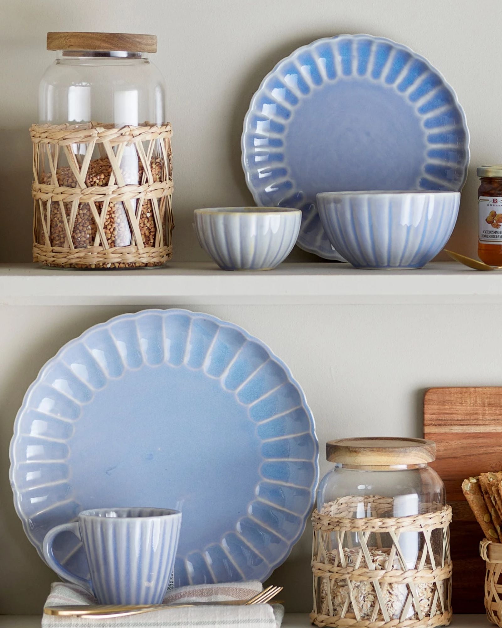 STONEWARE RIBBED BOWL - LIGHT BLUE