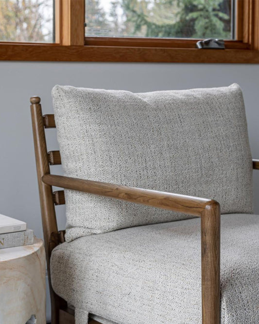 BRIT ACCENT CHAIR
