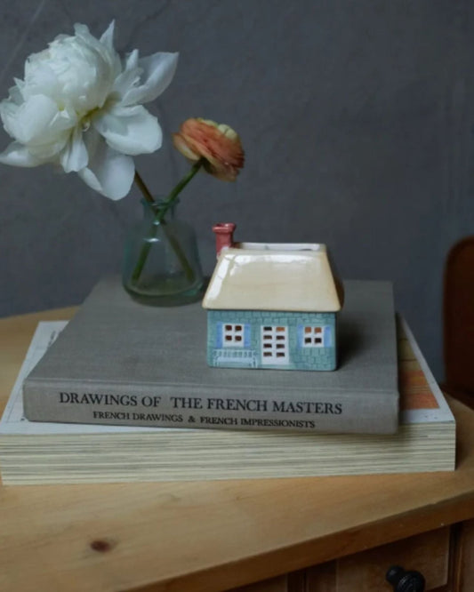 ENGLISH COTTAGE - CERAMIC INCENSE & TEA LIGHT HOLDER | Stonewaters