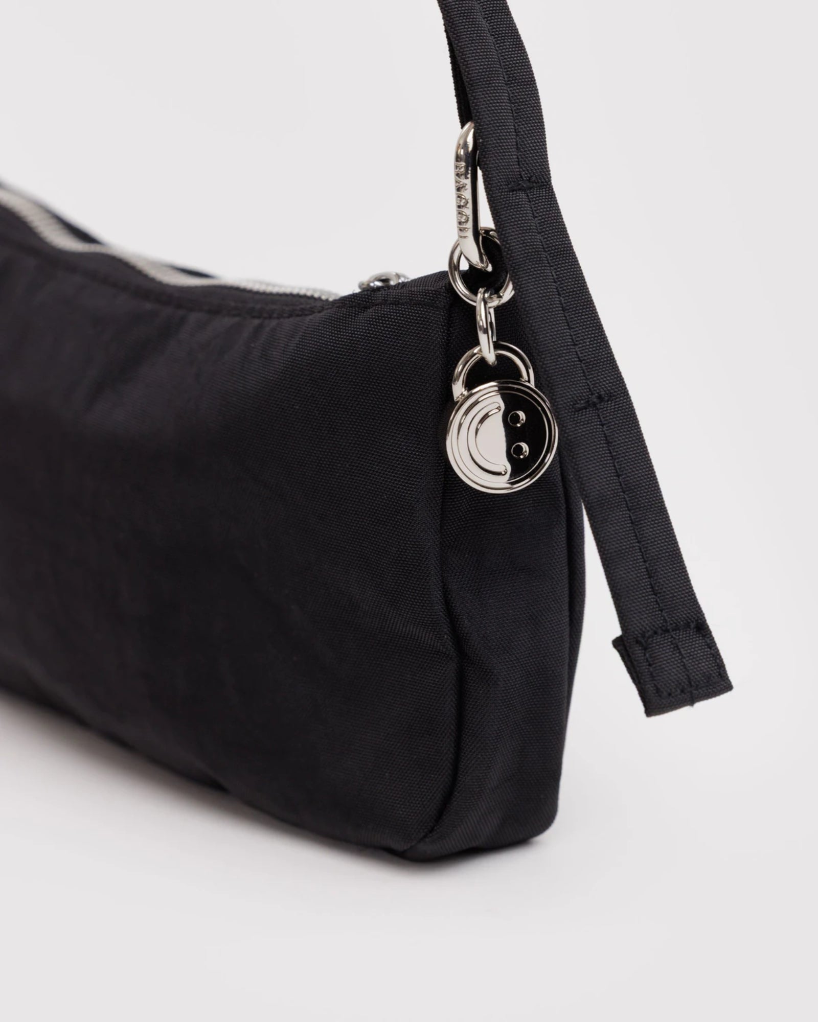 NYLON POCHETTE - BLACK