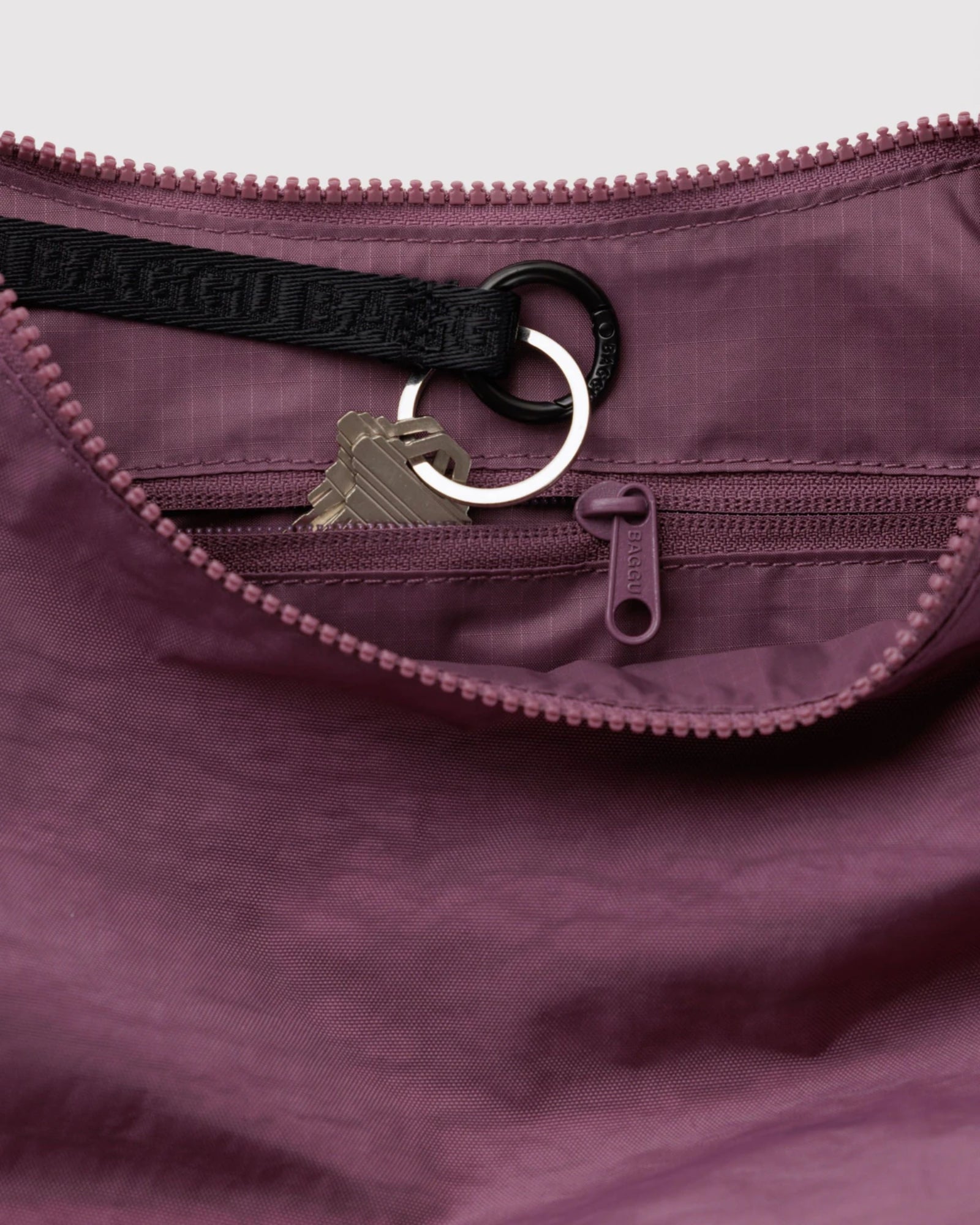 MEDIUM NYLON CRESCENT BAG - WILD PLUM