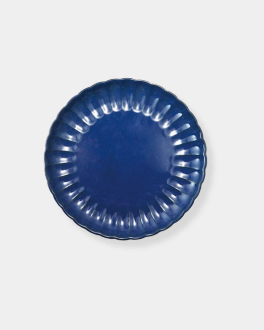 STONEWARE FLUTED PLATE - BLUE