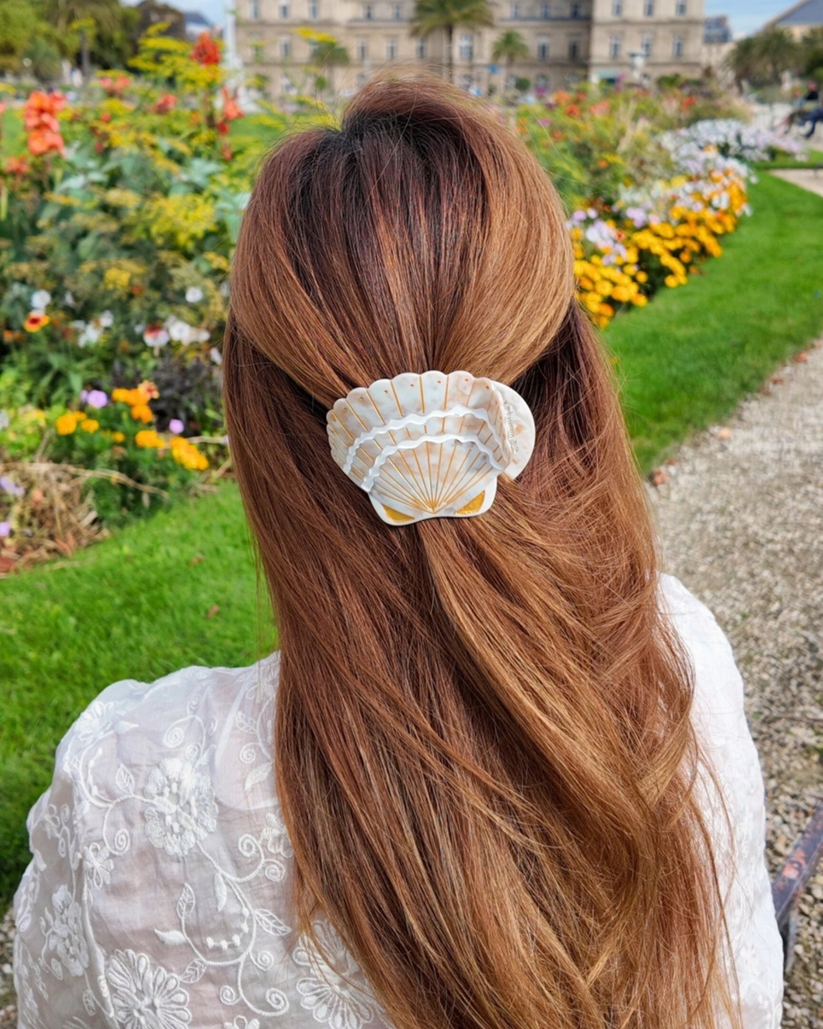 HAND-PAINTED SEASHELL LAY DOWN CLAW CLIP