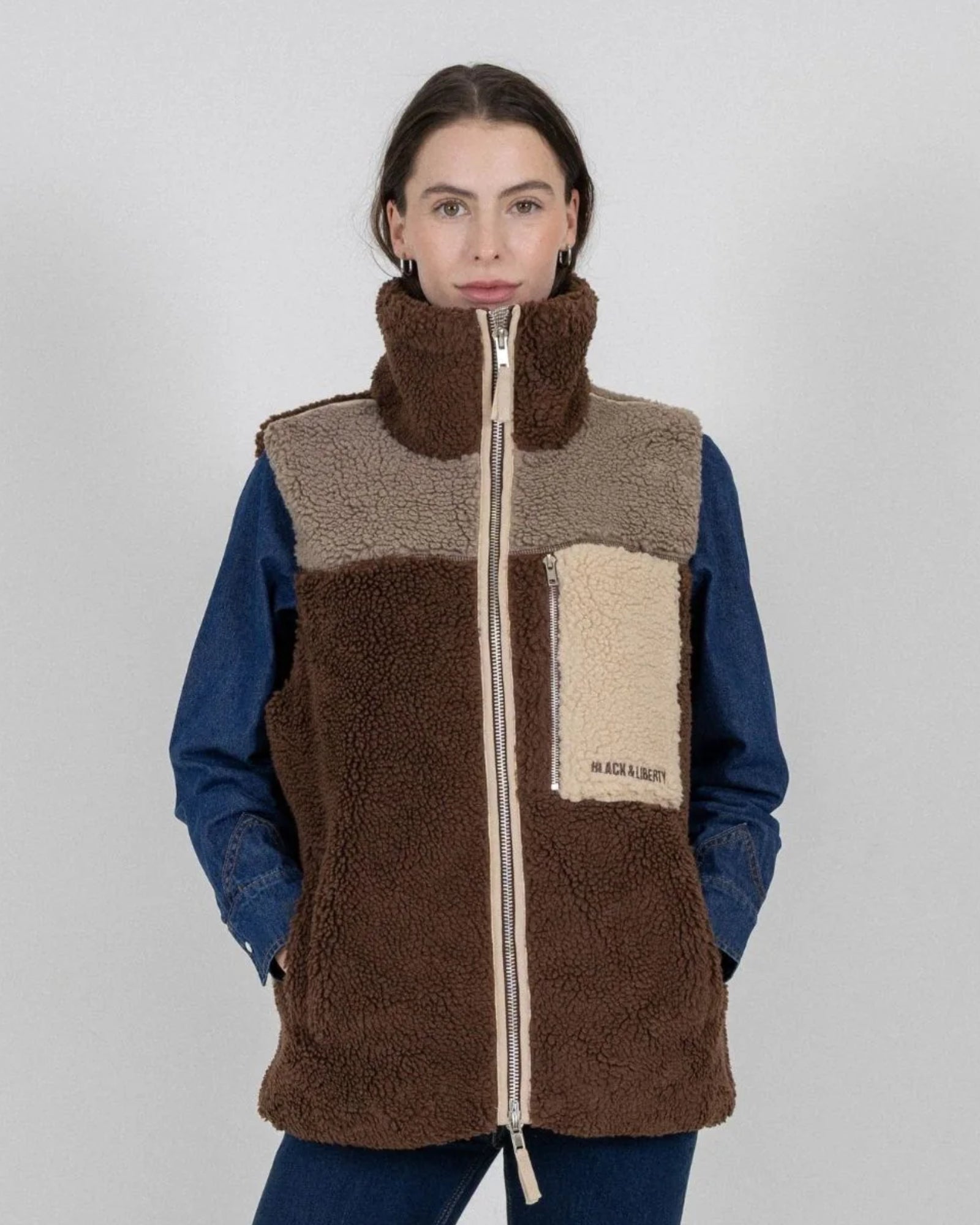ALPINE VEST ESPRESSO