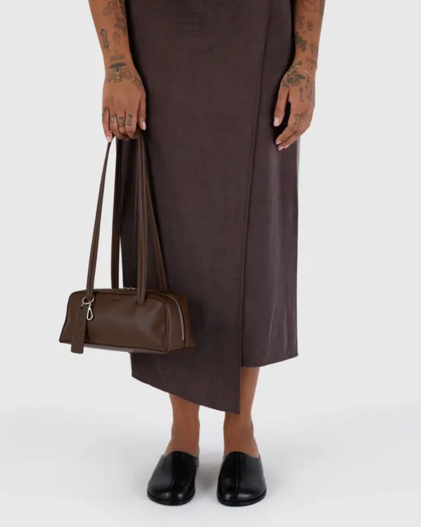SMALL RECYCLED LEATHER BOWLER BAG - BLACK