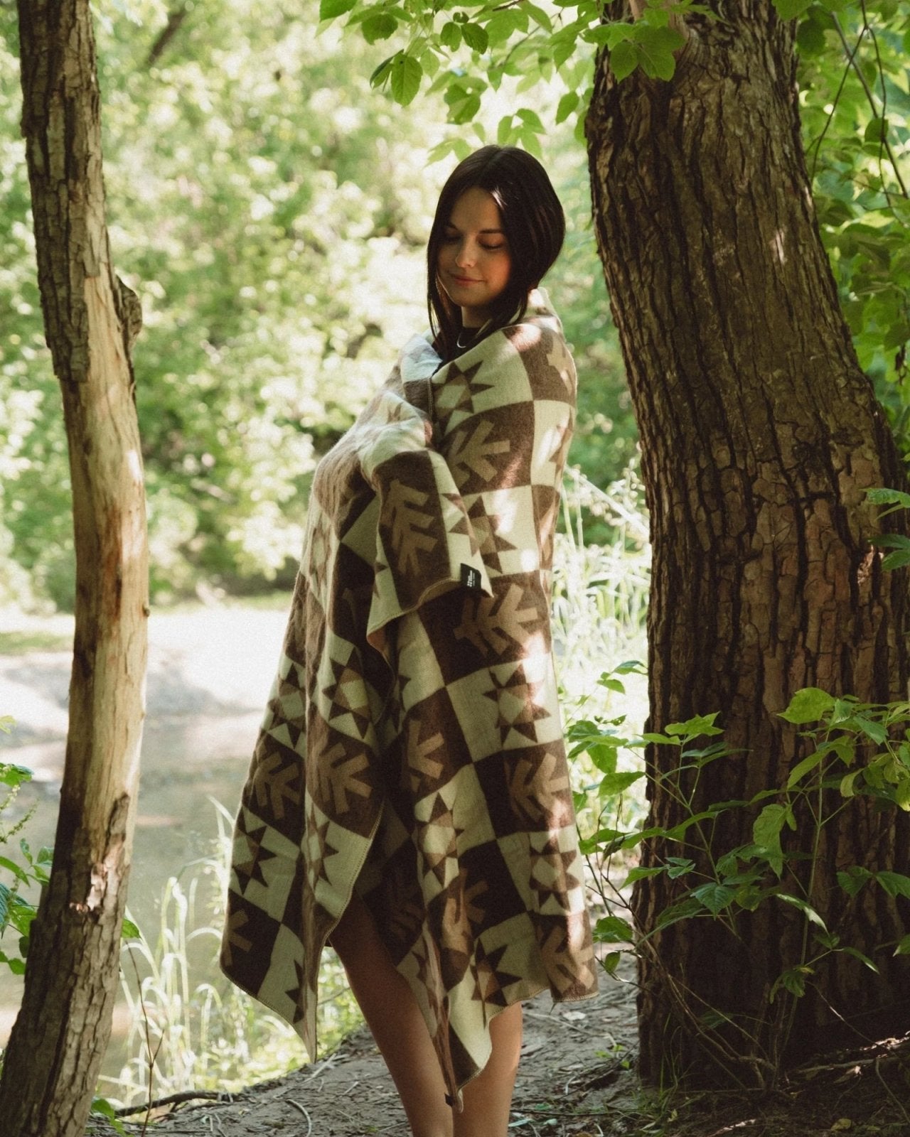 FOREST COTTAGE BROWN - BLANKET | Stonewaters