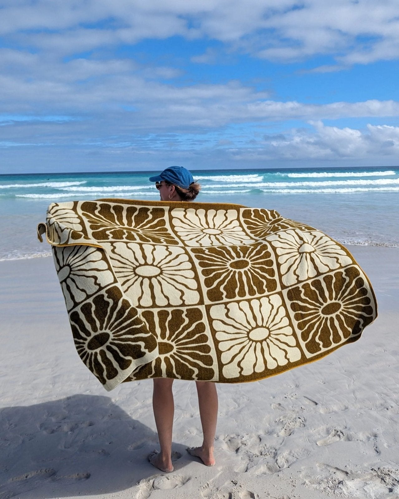 GOLD ETERNAL SUNSHINE - BLANKET | Stonewaters