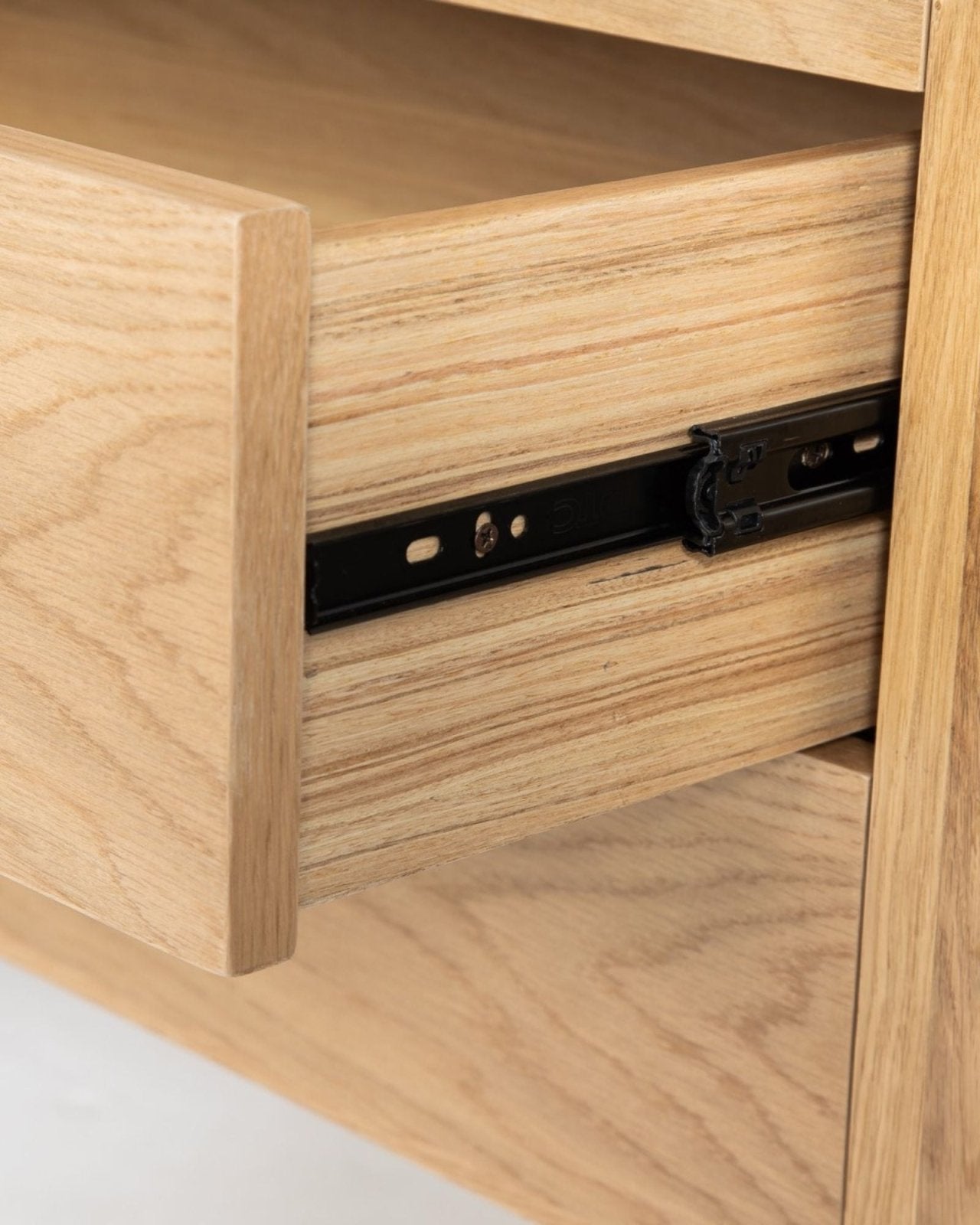 HARA 3-DR NIGHTSTAND - NATURAL OAK | Stonewaters