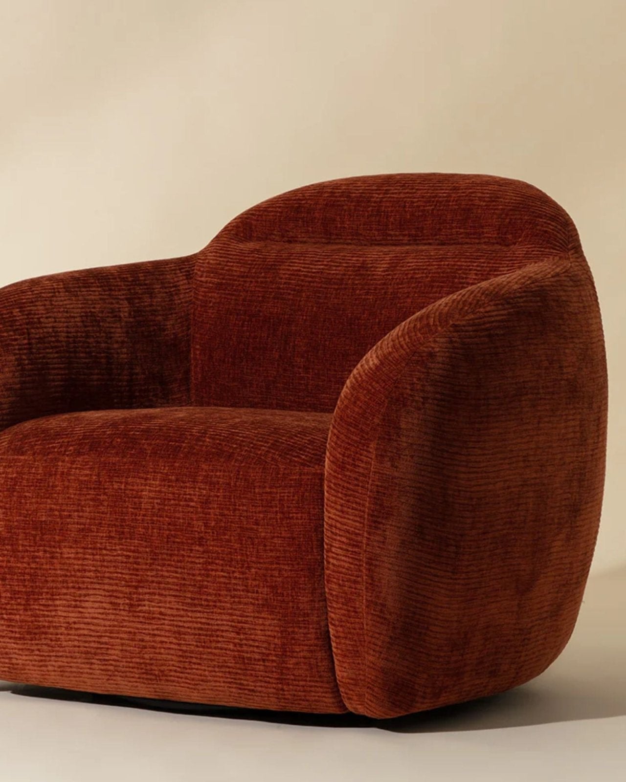 ISMO SWIVEL LOUNGE CHAIR - OPERA SPICE | Stonewaters