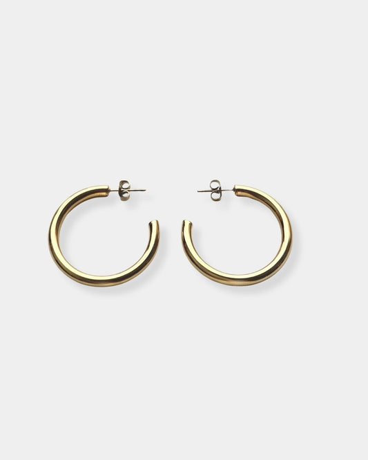 JANE LARGE GOLD HOOP - EARRINGS | Stonewaters