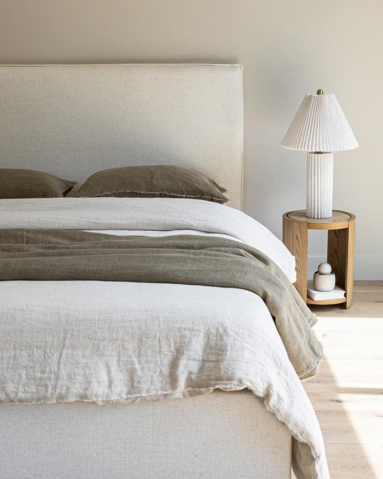 JULIA STORAGE BED - CREAM | Stonewaters