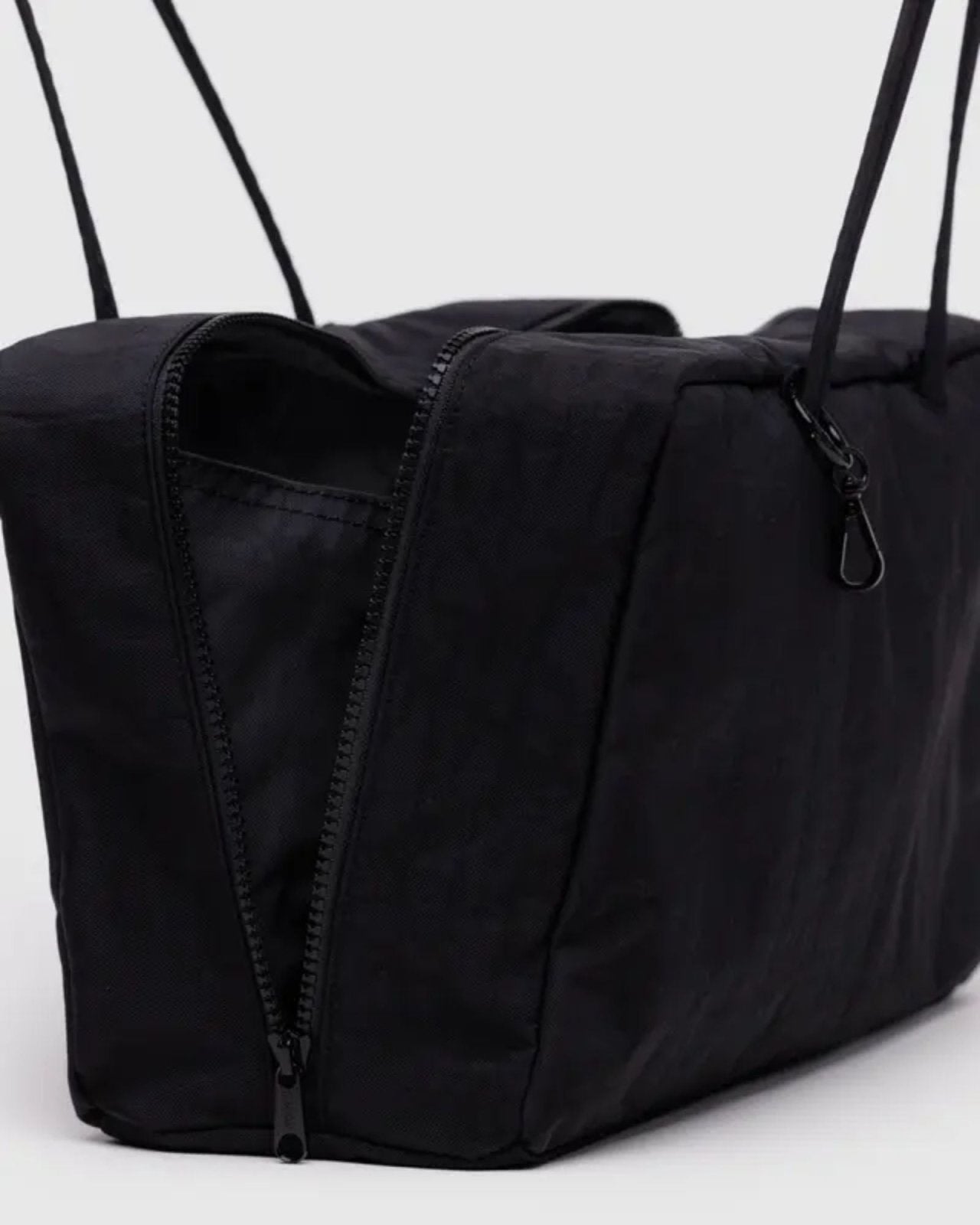 MEDIUM NYLON BOWLER BAG - BLACK | Stonewaters