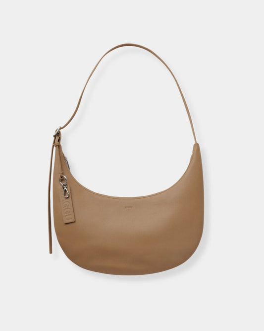 MEDIUM RECYCLED LEATHER FLAT CRESCENT - DUNE | Stonewaters