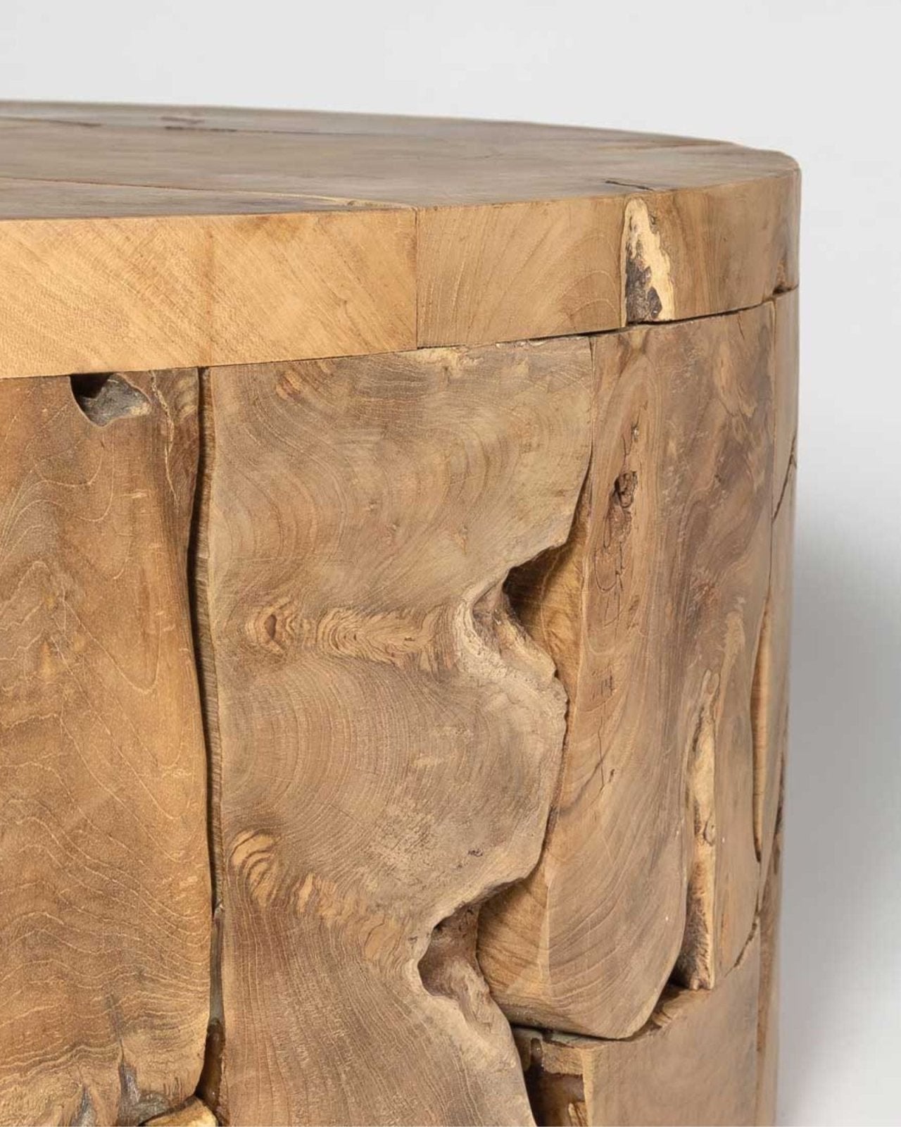 NATURA FLOW ROUND COFFEE TABLE - BLEACHED | Stonewaters