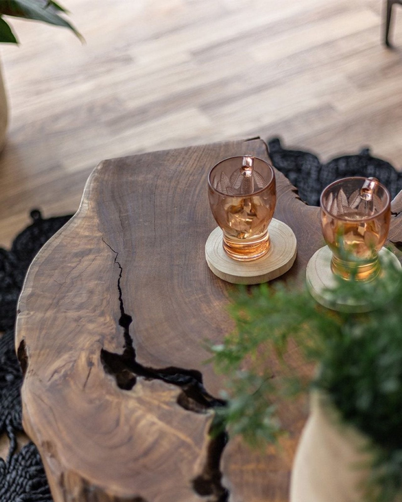 NATURA HAIRPIN COFFEE TABLE | Stonewaters