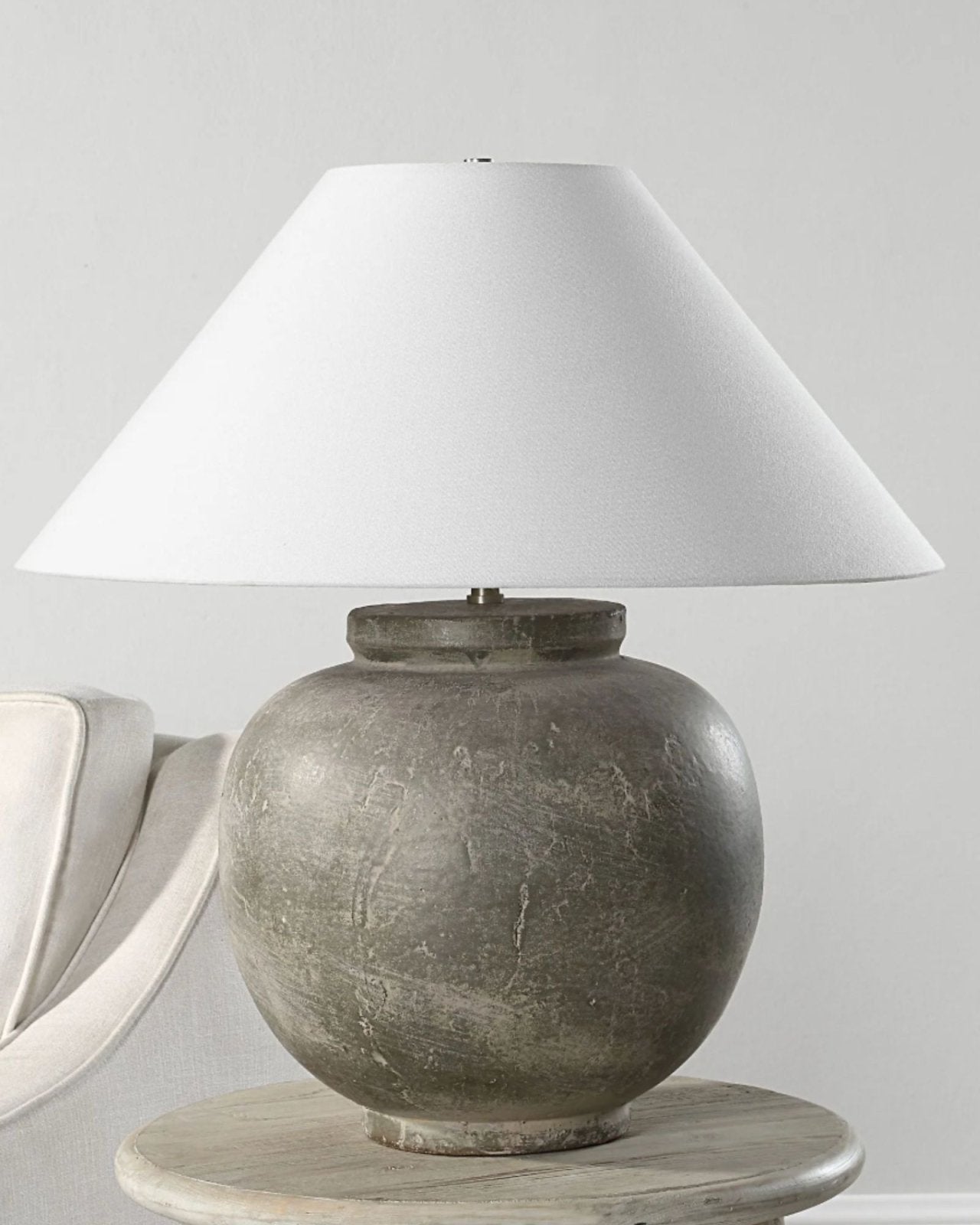 OLIVIA TABLE LAMP | Stonewaters