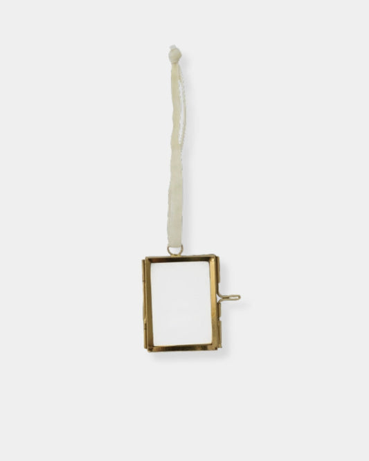PHOTO FRAME - WHITE VELVET ORNAMENT | Stonewaters