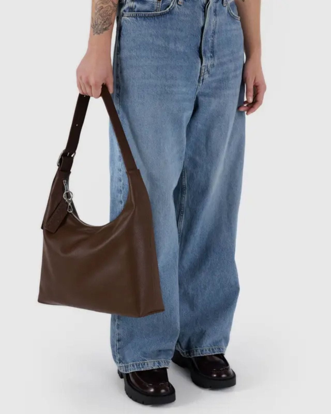 RECYCLED LEATHER SHOULDER BAG - BROWN | Stonewaters