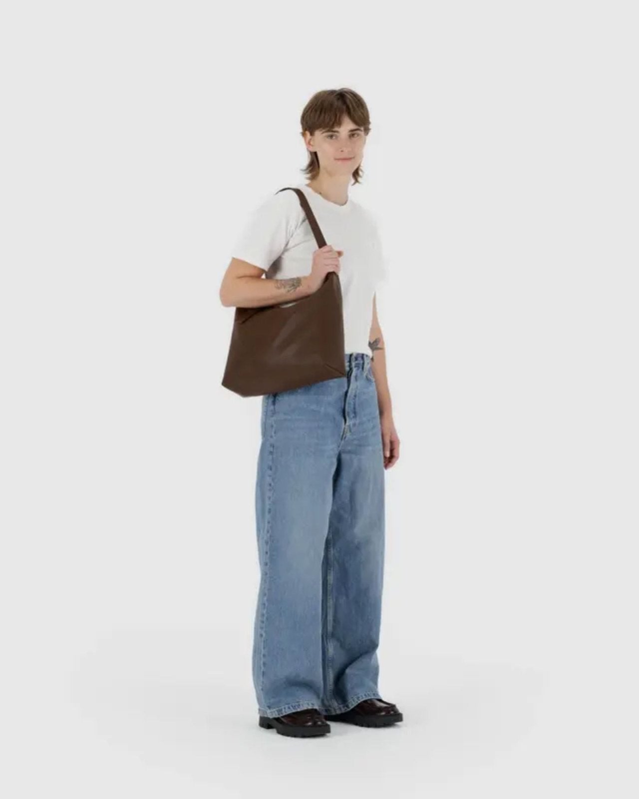 RECYCLED LEATHER SHOULDER BAG - BROWN | Stonewaters