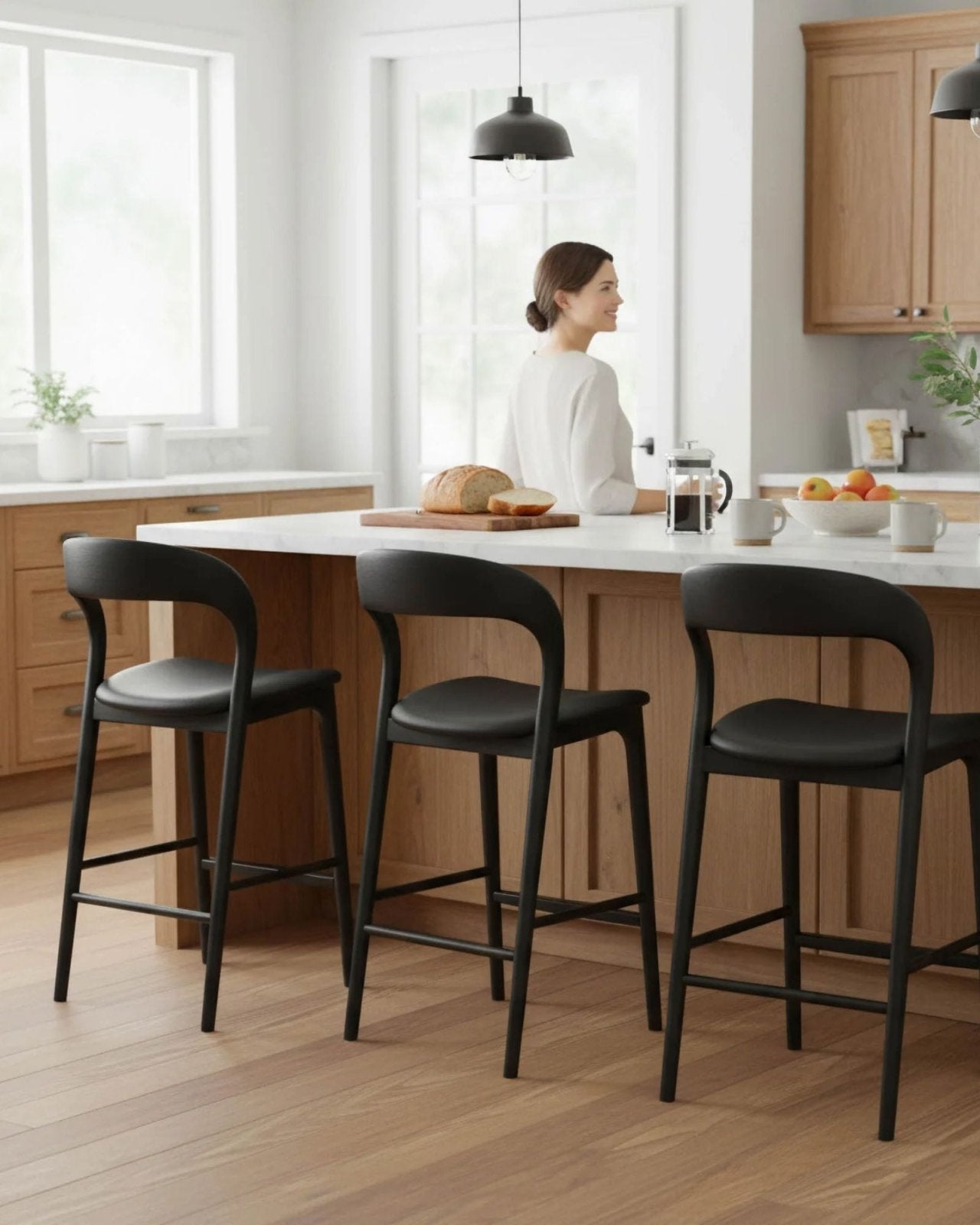 ROTONDO COUNTER STOOL - BLACK | Stonewaters