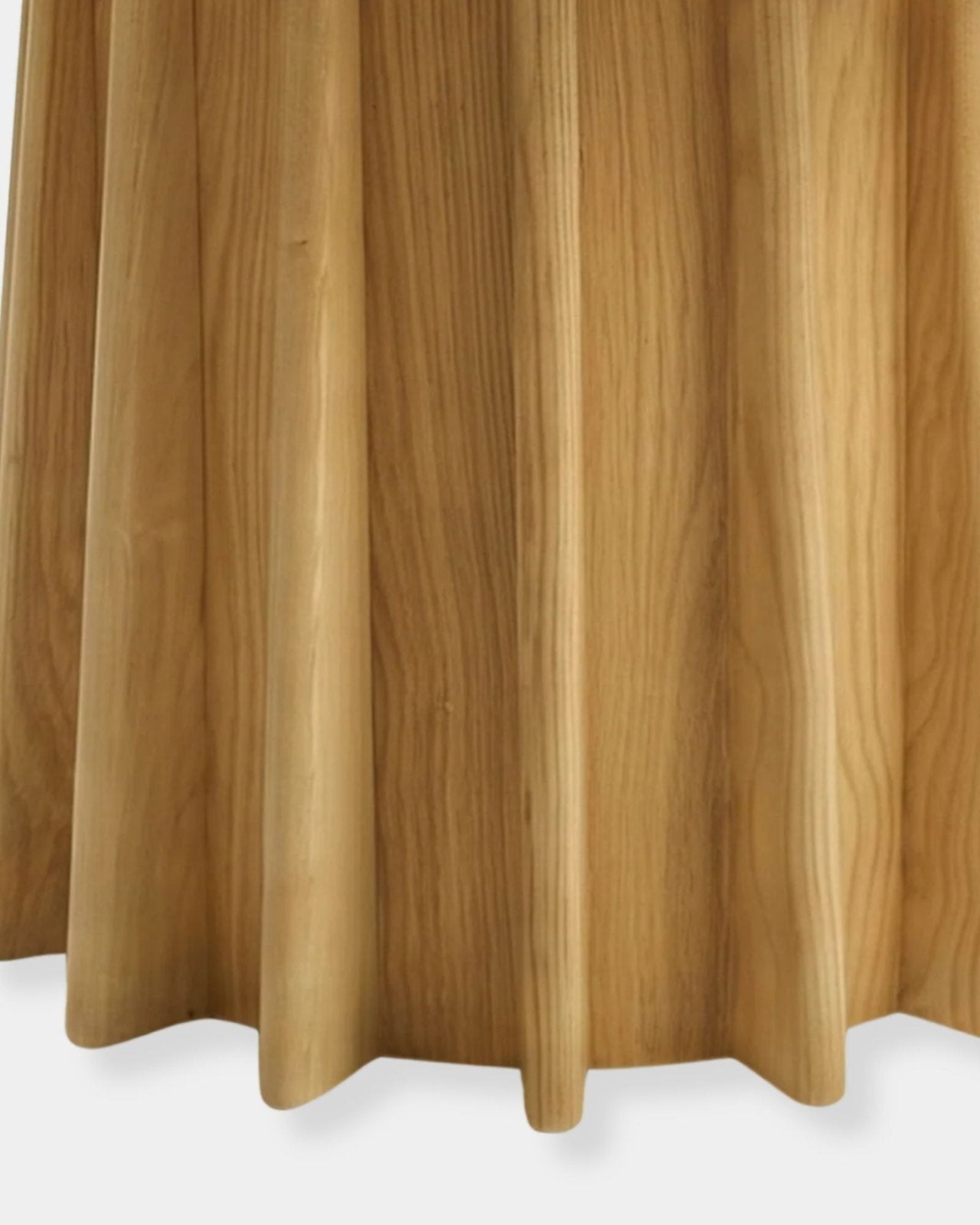 SCULPTURE ROUND DINING TABLE 47" | Stonewaters