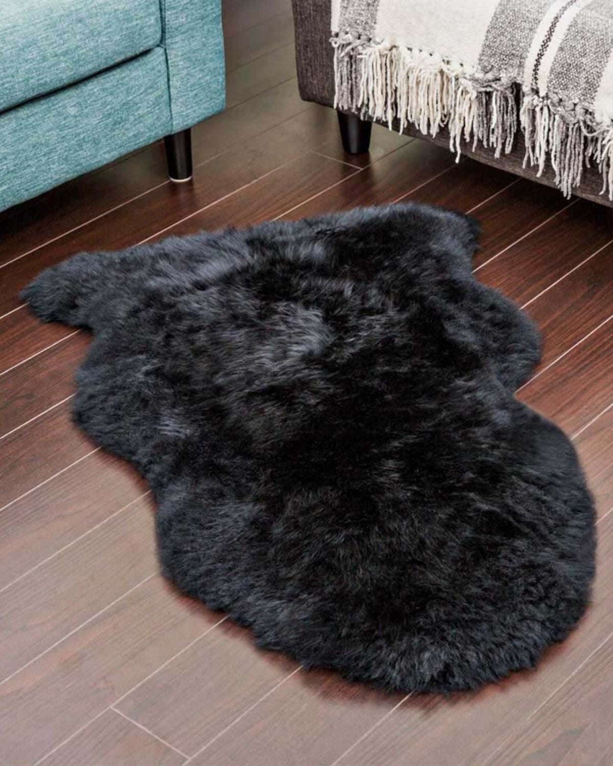 SHEEPSKIN RUG LG BLACK | Stonewaters