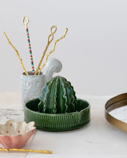 STONEWARE CACTUS SHAPED JUICER | Stonewaters