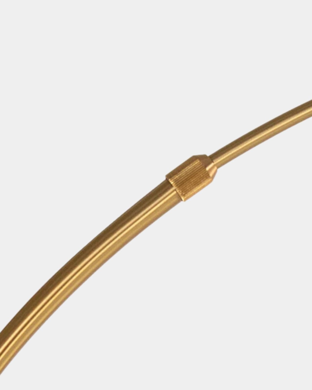 VERN FLOOR LAMP - WHITE AND BRASS | Stonewaters
